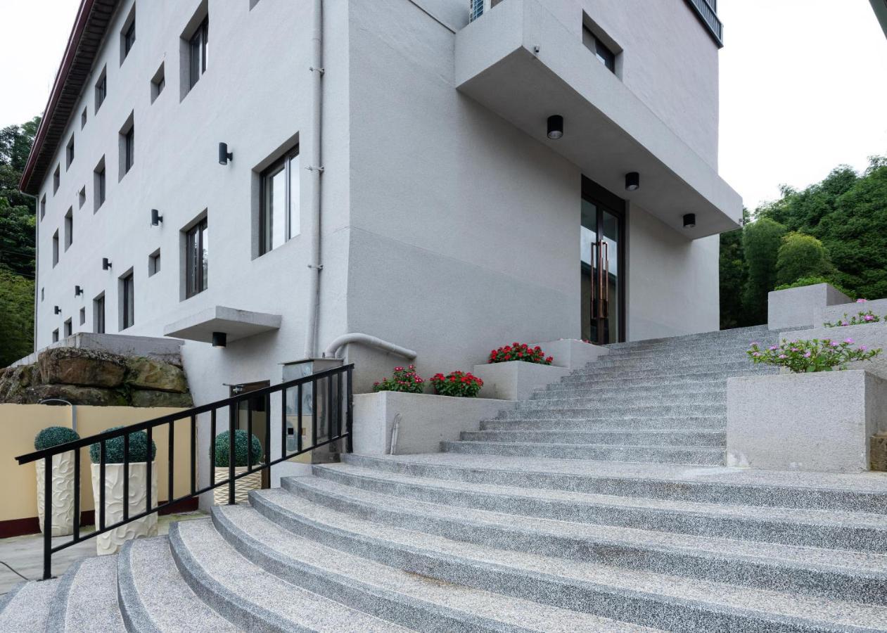 名竹旅社 Minzu Hotel Lugu Bagian luar foto